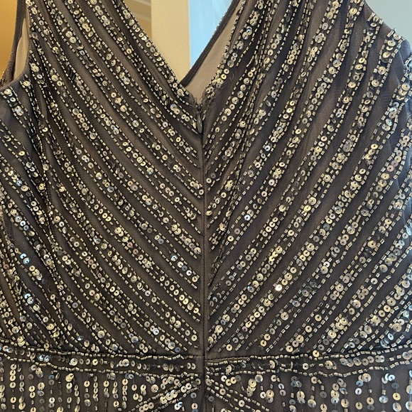 Adrianna Papell Gown - Picture 4 of 6